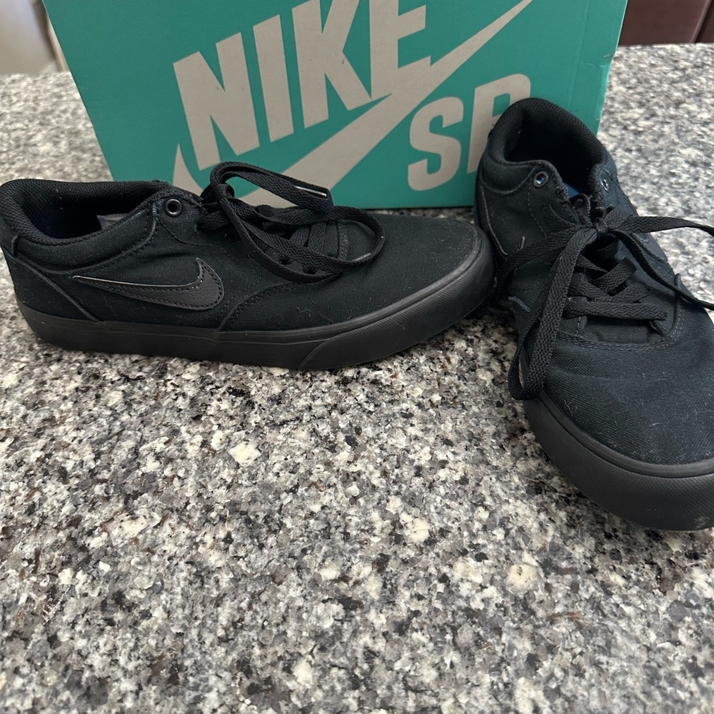 Nike SB Black Sneakers